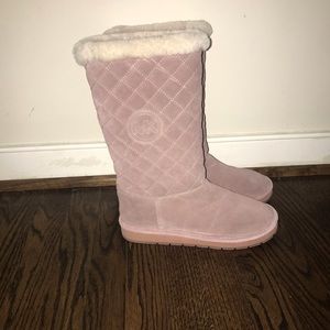 Sandy Logo boots by Michael Kors